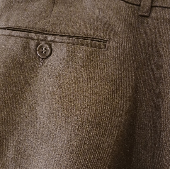 Levi's Men's Light Gray‎ Action Slacks Size 38" x 30" 100% Polyester Dress Pants - Picture 4 of 5